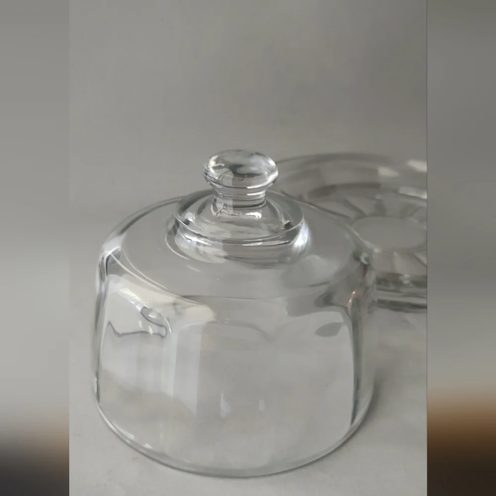 Clear Paneled Glass Cheese Dome W/11” Plate To Hold Crackers